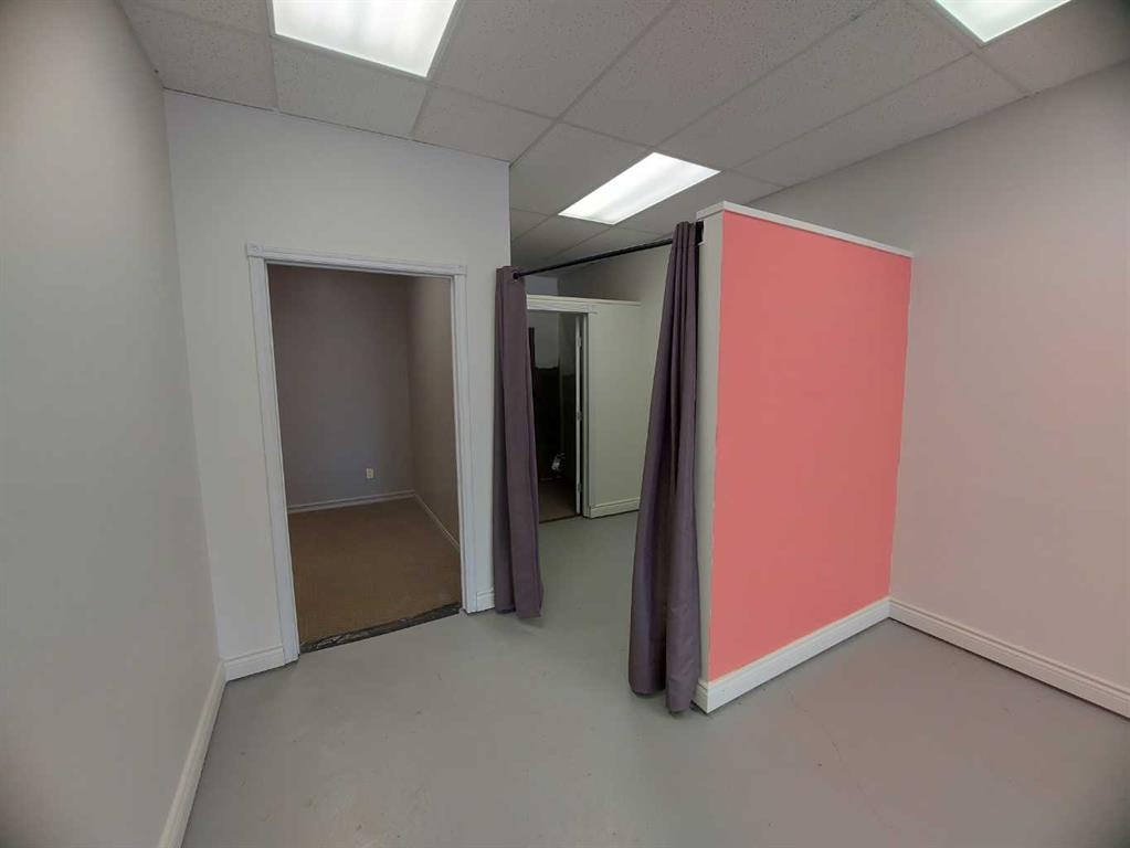 4801 51 Avenue, Red Deer, Alberta, T4N 4H2 (107455445)