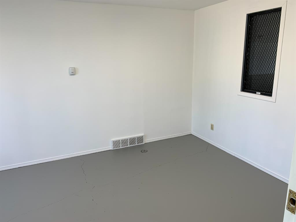 Bay #1 & 2-4000 Landry Avenue, Rural Red Deer County, Alberta, T4S 2B3 (107492778)