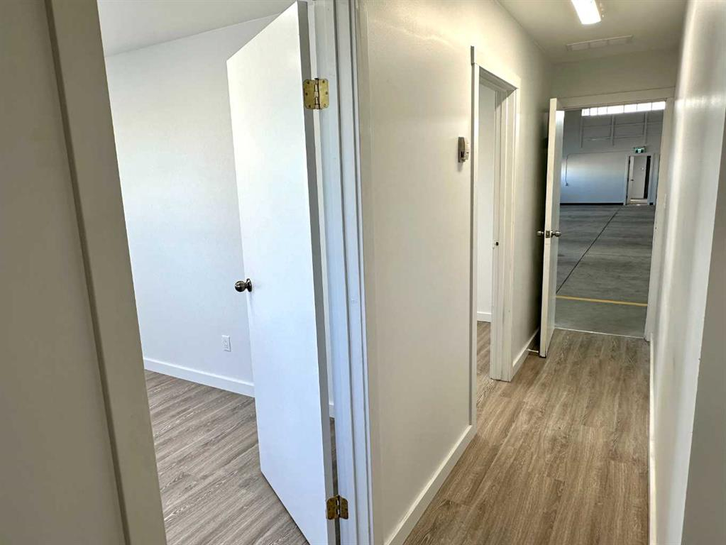 3 & 5 Van der Horn Way, Rural Red Deer County, Alberta, T4S 2M4 (107742701)