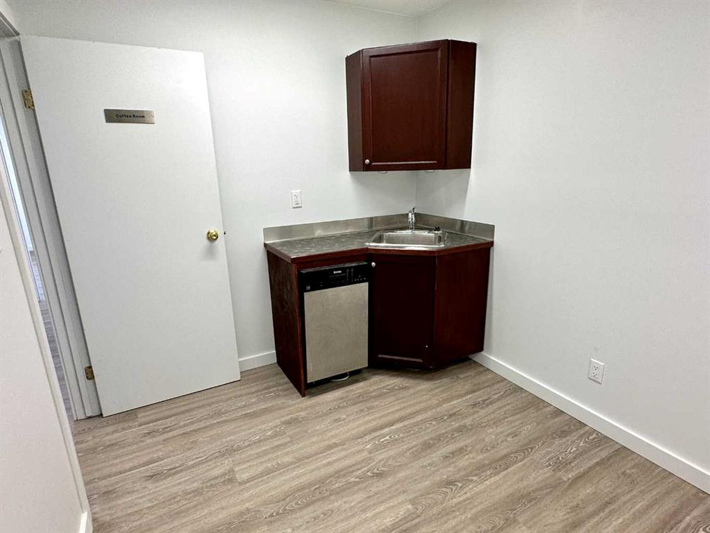 3 & 5 Van der Horn Way, Rural Red Deer County, Alberta, T4S 2M4 (107742701)