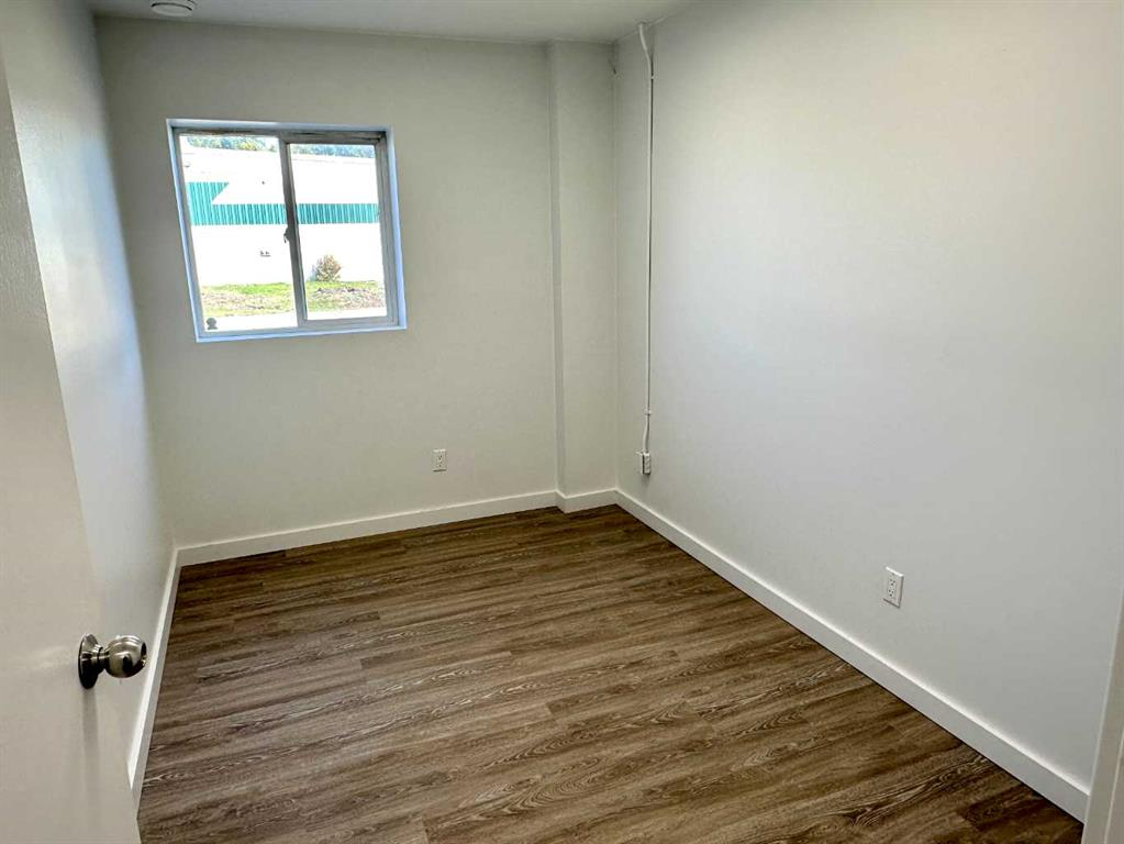 3 & 5 Van der Horn Way, Rural Red Deer County, Alberta, T4S 2M4 (107742701)