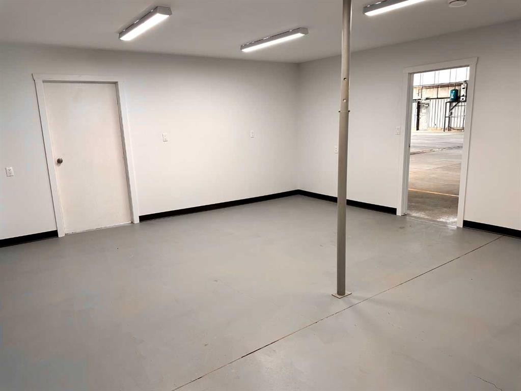 3 & 5 Van der Horn Way, Rural Red Deer County, Alberta, T4S 2M4 (107742701)