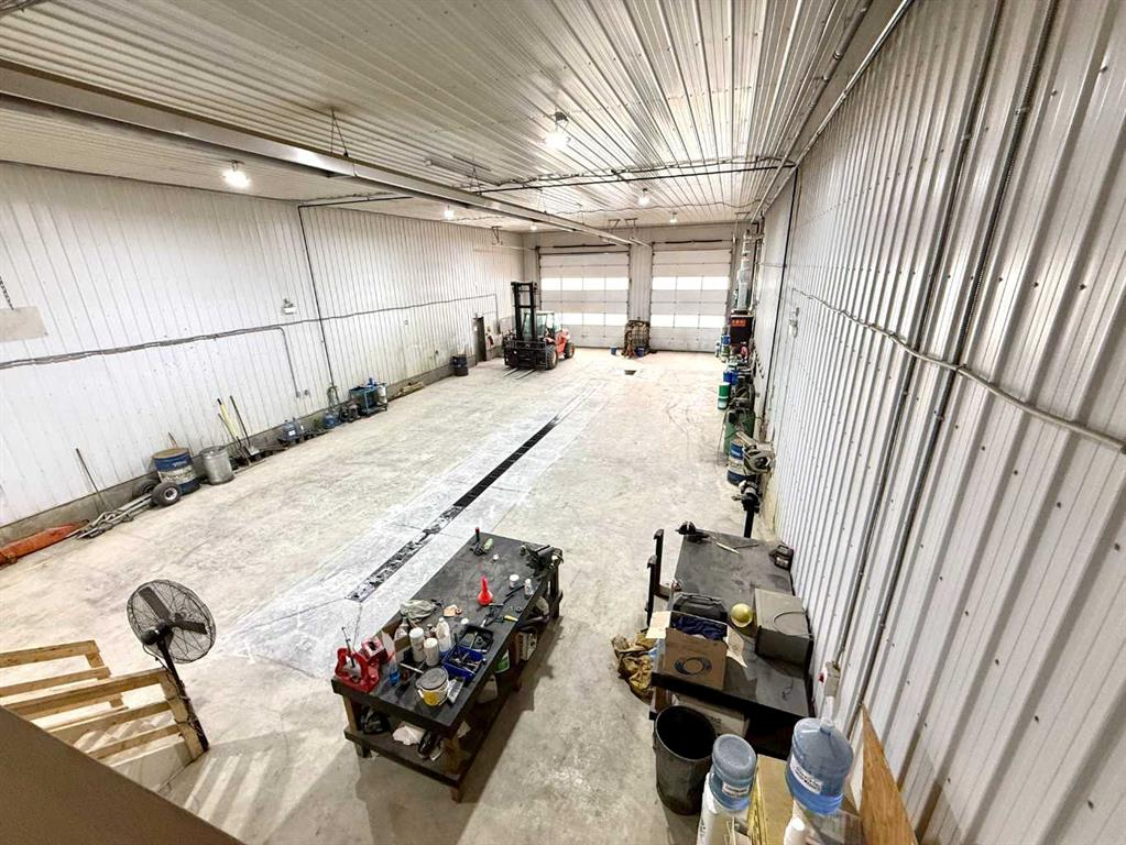 3 & 5 Van der Horn Way, Rural Red Deer County, Alberta, T4S 2M4 (107742701)