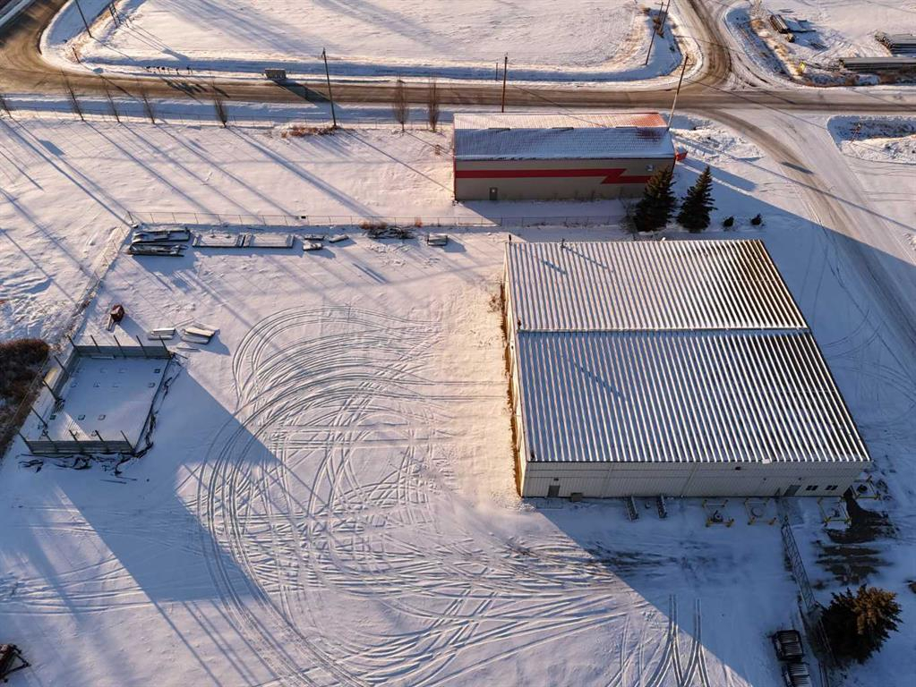 3 & 5 Van der Horn Way, Rural Red Deer County, Alberta, T4S 2M4 (107742701)