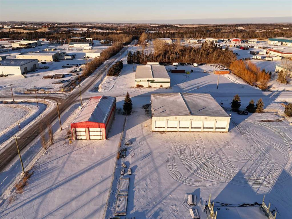 3 & 5 Van der Horn Way, Rural Red Deer County, Alberta, T4S 2M4 (107742701)