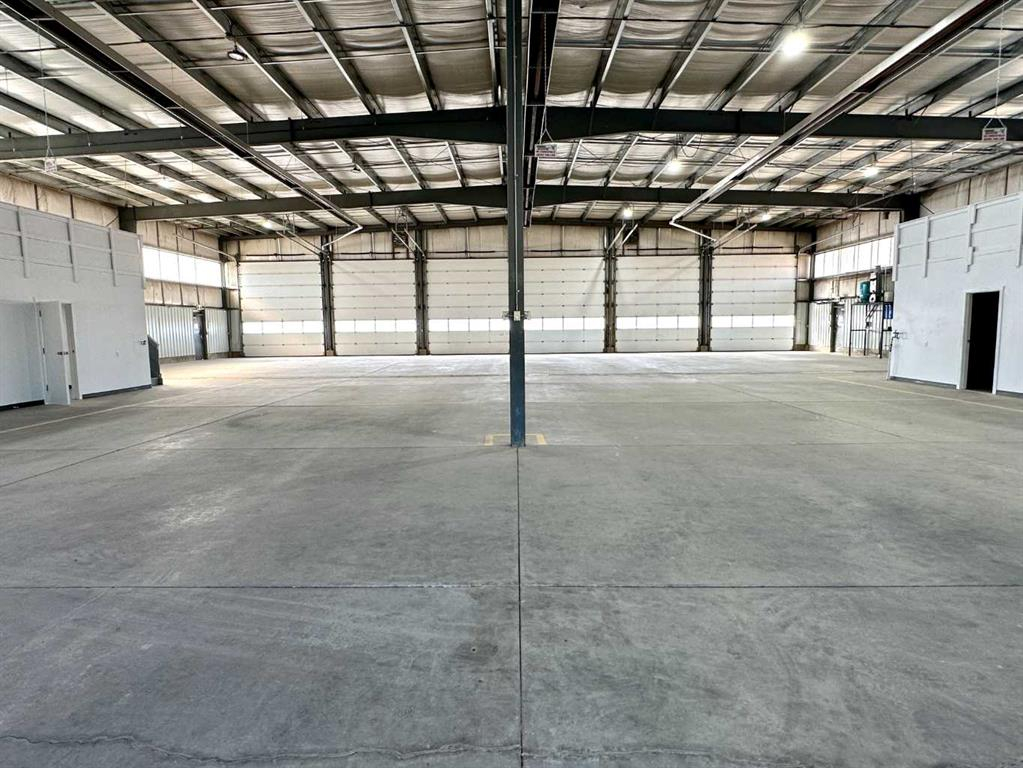 3 & 5 Van der Horn Way, Rural Red Deer County, Alberta, T4S 2M4 (107742701)