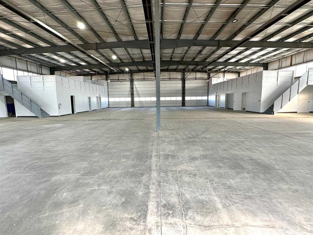 3 & 5 Van der Horn Way, Rural Red Deer County, Alberta, T4S 2M4 (107742701)