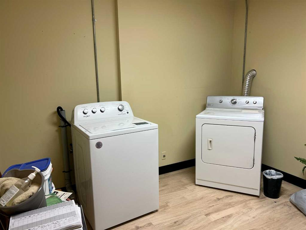 Part of Bay A-4707 51 Avenue, Camrose, Alberta, T4V 0V3 (107761577)