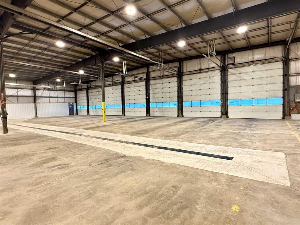 8 Van Der Horn Way, Rural Red Deer County, Alberta, T4S 2M4 (107764413)