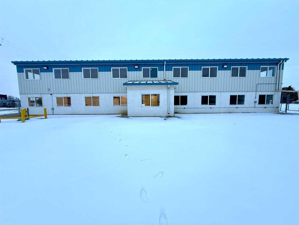 8 Van Der Horn Way, Rural Red Deer County, Alberta, T4S 2M4 (107764413)