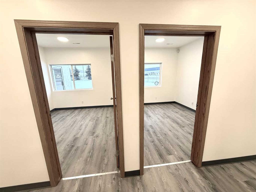 8 Van Der Horn Way, Rural Red Deer County, Alberta, T4S 2M4 (107764413)