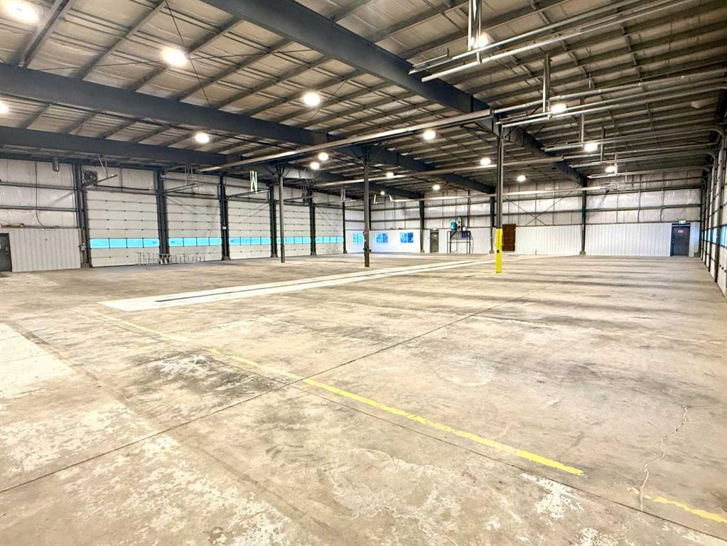 8 Van Der Horn Way, Rural Red Deer County, Alberta, T4S 2M4 (107764413)