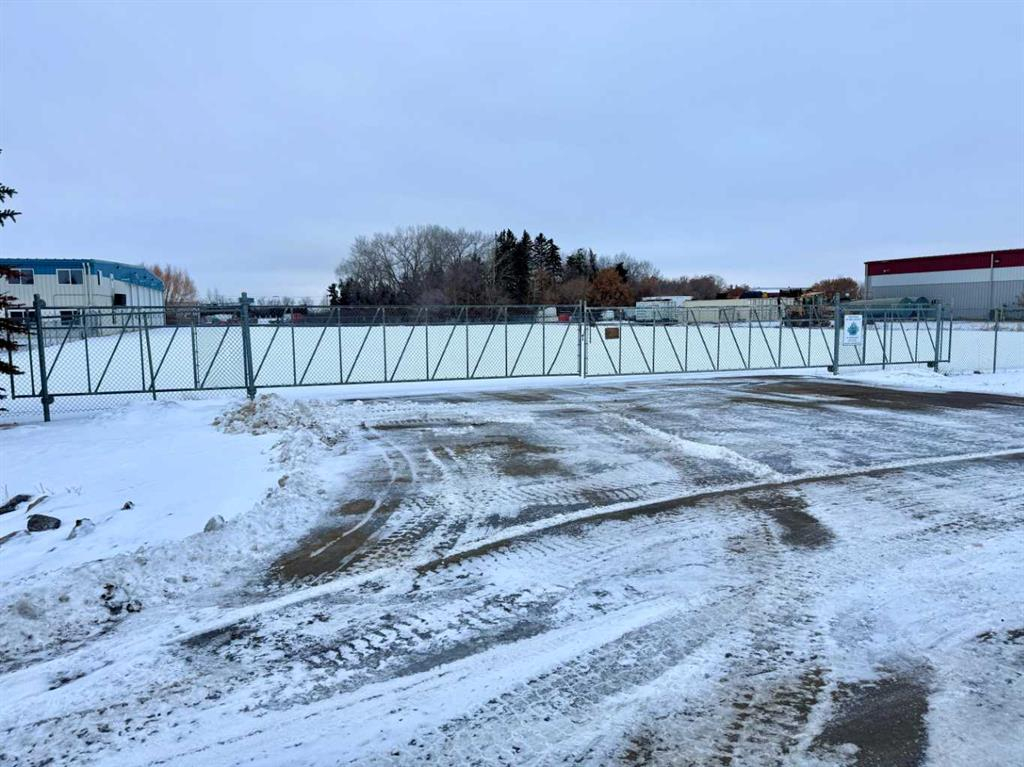 8 Van Der Horn Way, Rural Red Deer County, Alberta, T4S 2M4 (107764413)