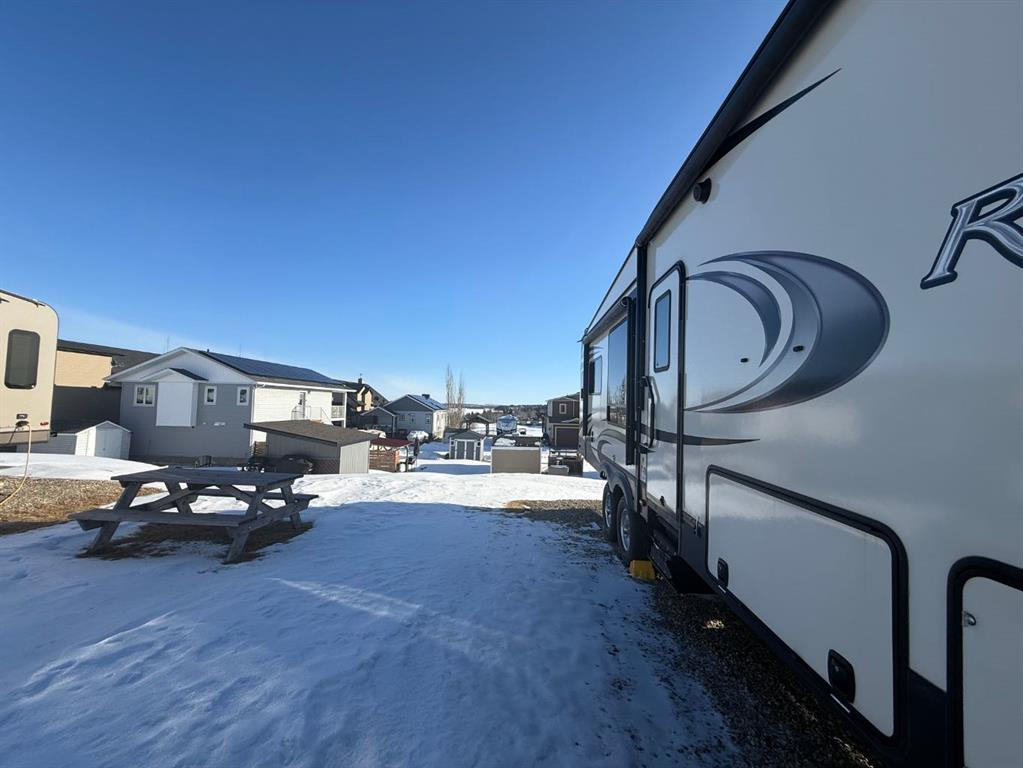 5057-25054 South Pine Lake Road, Rural Red Deer County, Alberta, T0M 1R0 (107810839)