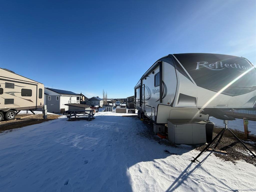 5057-25054 South Pine Lake Road, Rural Red Deer County, Alberta, T0M 1R0 (107810839)