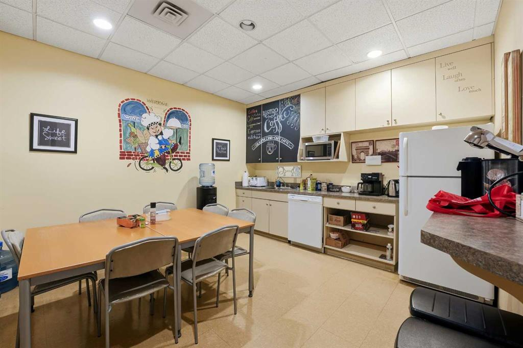 5233 49 Avenue, Red Deer, Alberta, T4N 5G5 (107828944)