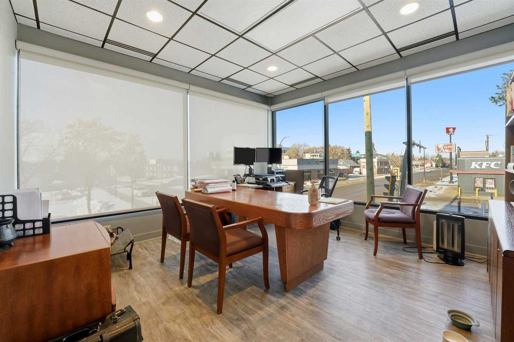 5233 49 Avenue, Red Deer, Alberta, T4N 5G5 (107828944)