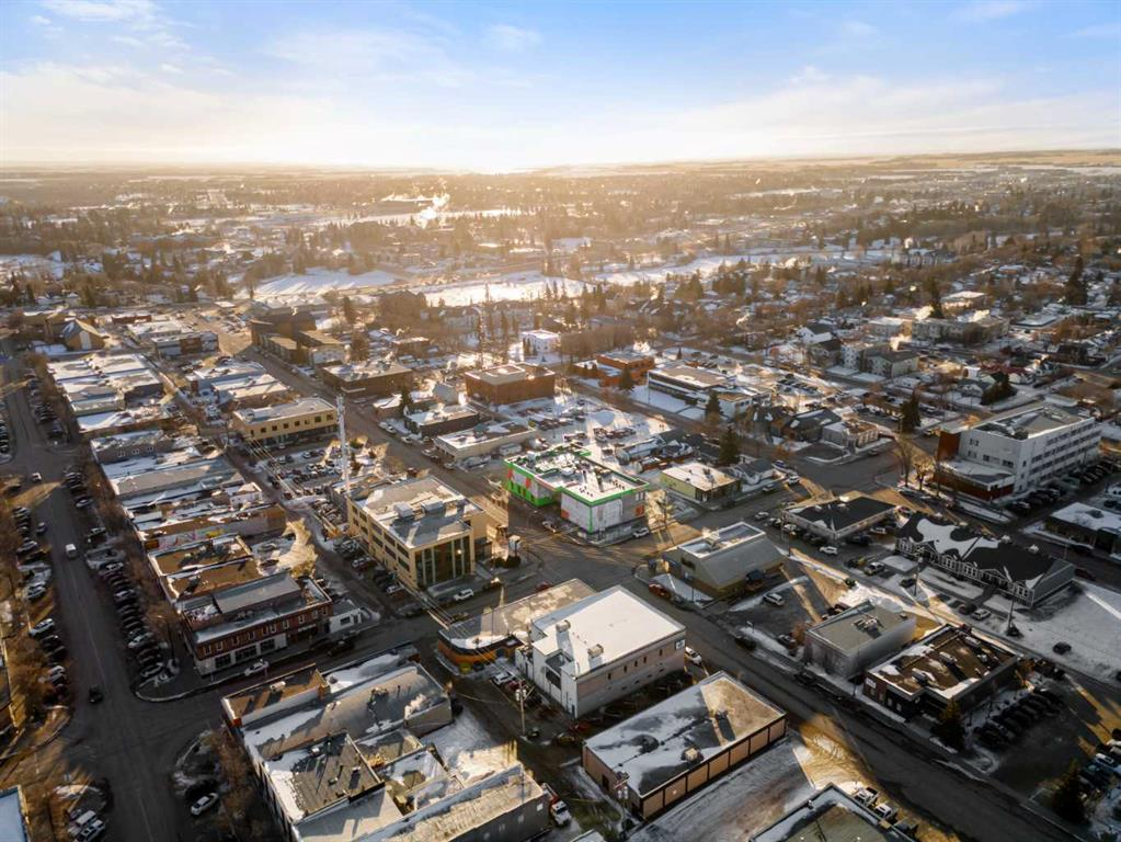 5017 51 Street, Camrose, Alberta, T4V1N5 (107833227)