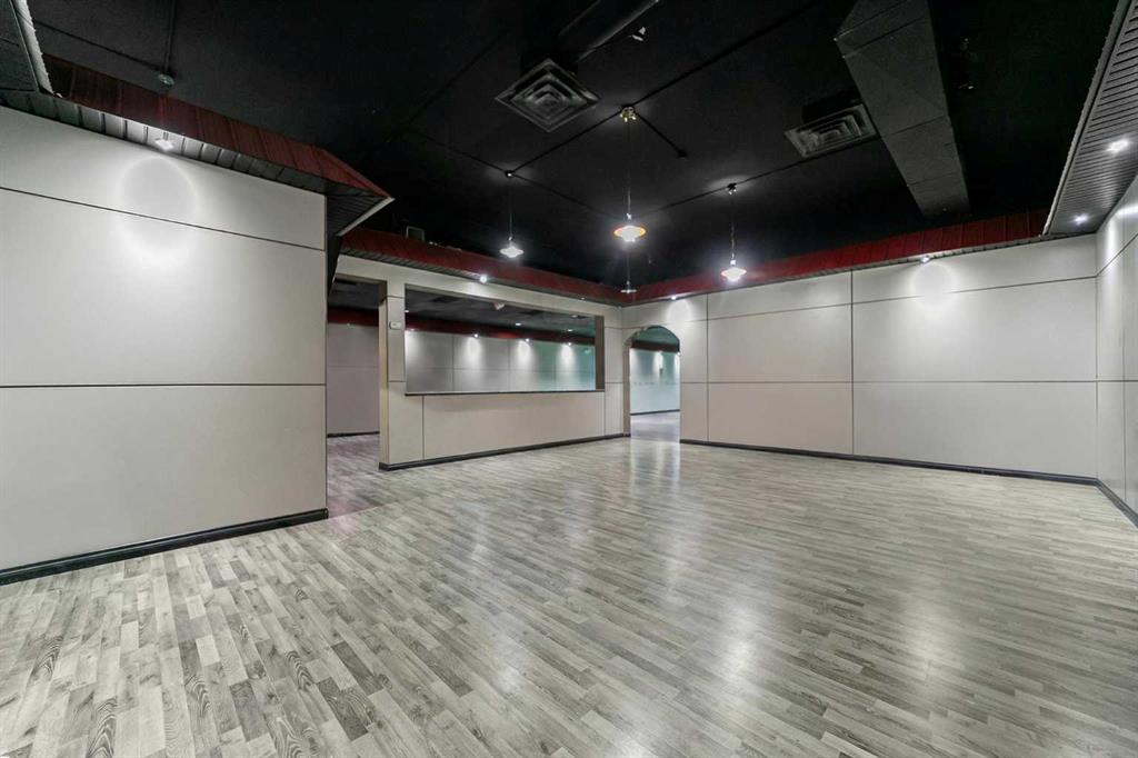 5017 51 Street, Camrose, Alberta, T4V1N5 (107833227)