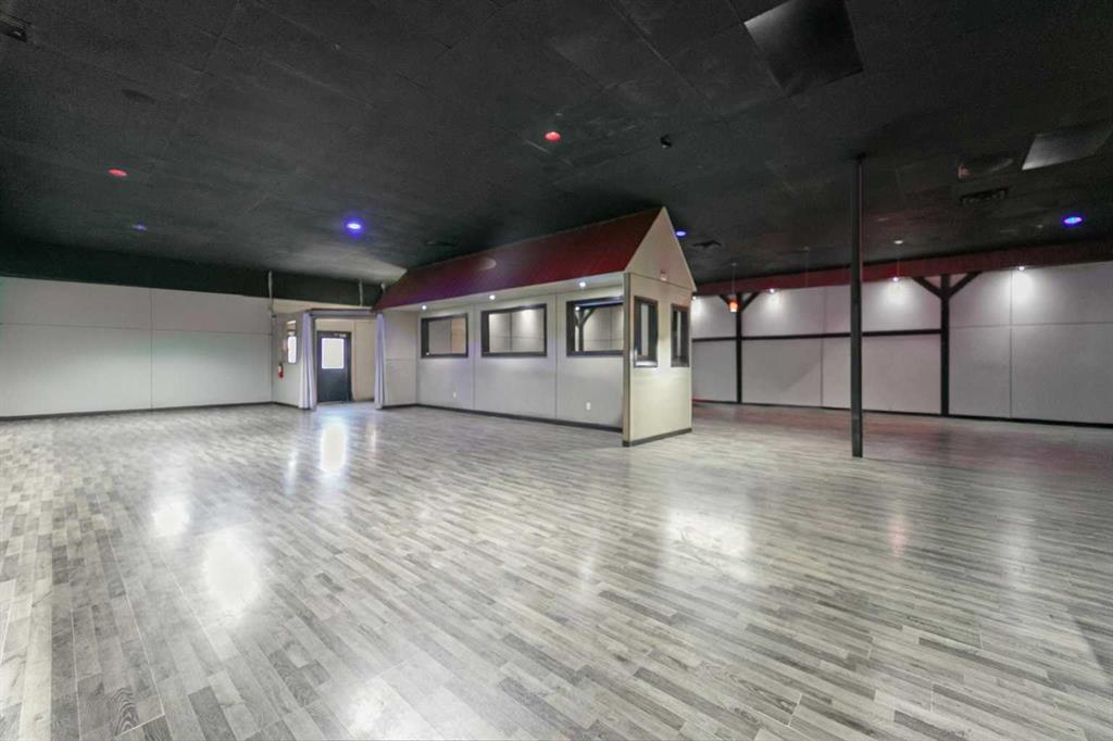 5017 51 Street, Camrose, Alberta, T4V1N5 (107833227)