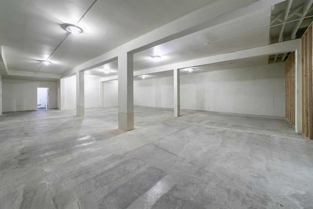 5017 51 Street, Camrose, Alberta, T4V1N5 (107833227)