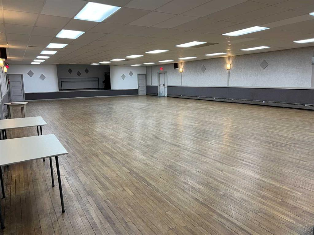 4702 50 Avenue, Camrose, Alberta, T4V 0R8 (107890612)