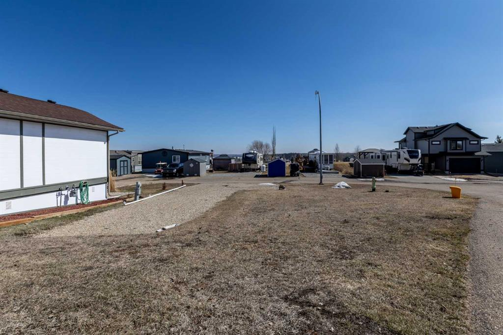 5042-25054 South Pine Lake Road, Rural Red Deer County, Alberta, T0M 1R0 (107954056)