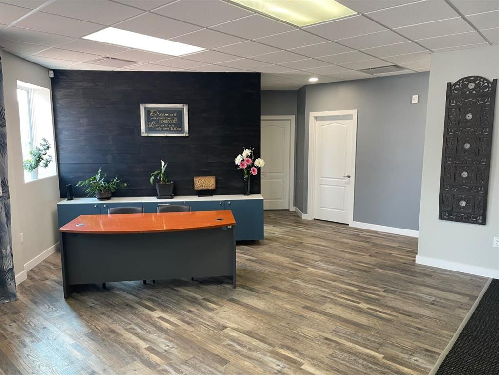 4803 50 Avenue, Camrose, Alberta, T4V 0S1 (107957751)