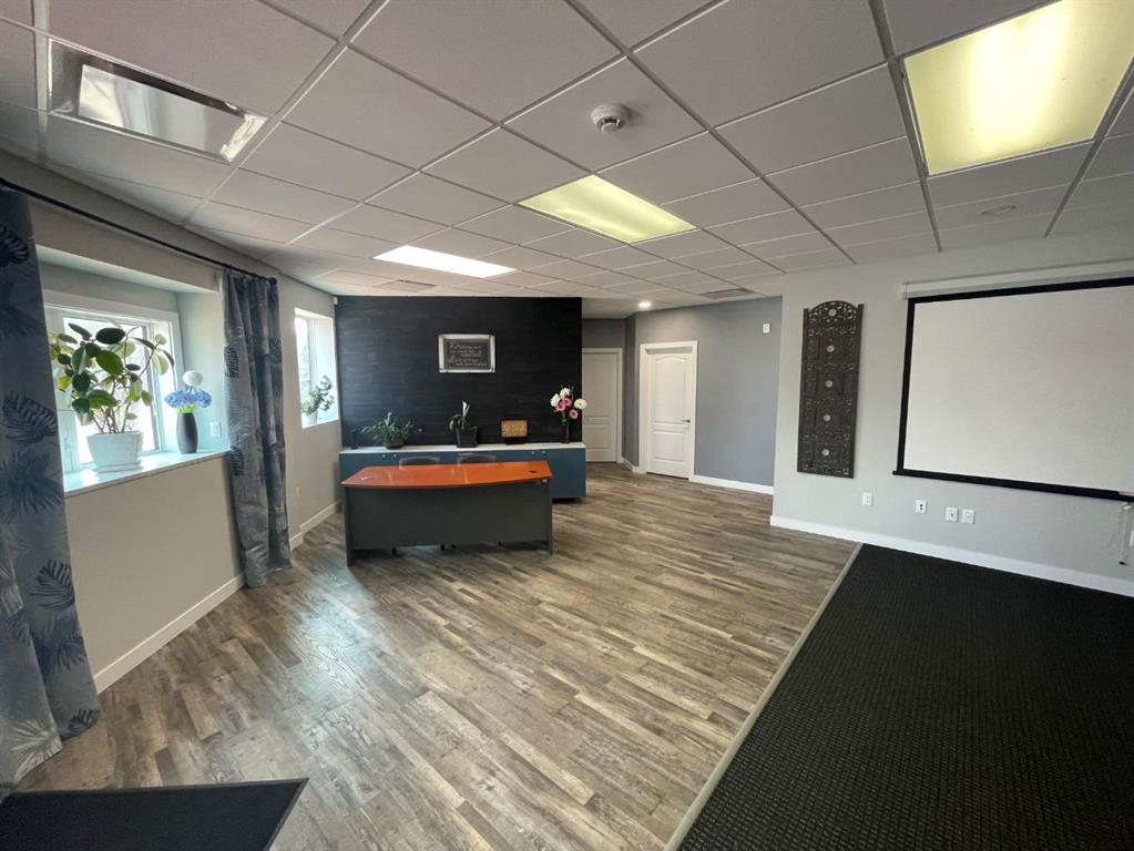 4803 50 Avenue, Camrose, Alberta, T4V 0S1 (107957751)