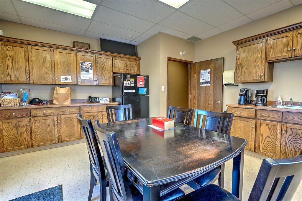135 & 141 Clearmile Avenue, Rural Red Deer County, Alberta, T4E 0A1 (107974900)
