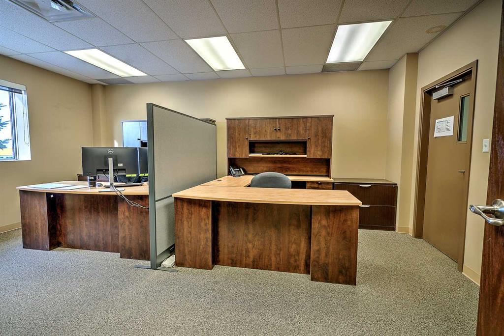 135 & 141 Clearmile Avenue, Rural Red Deer County, Alberta, T4E 0A1 (107974900)