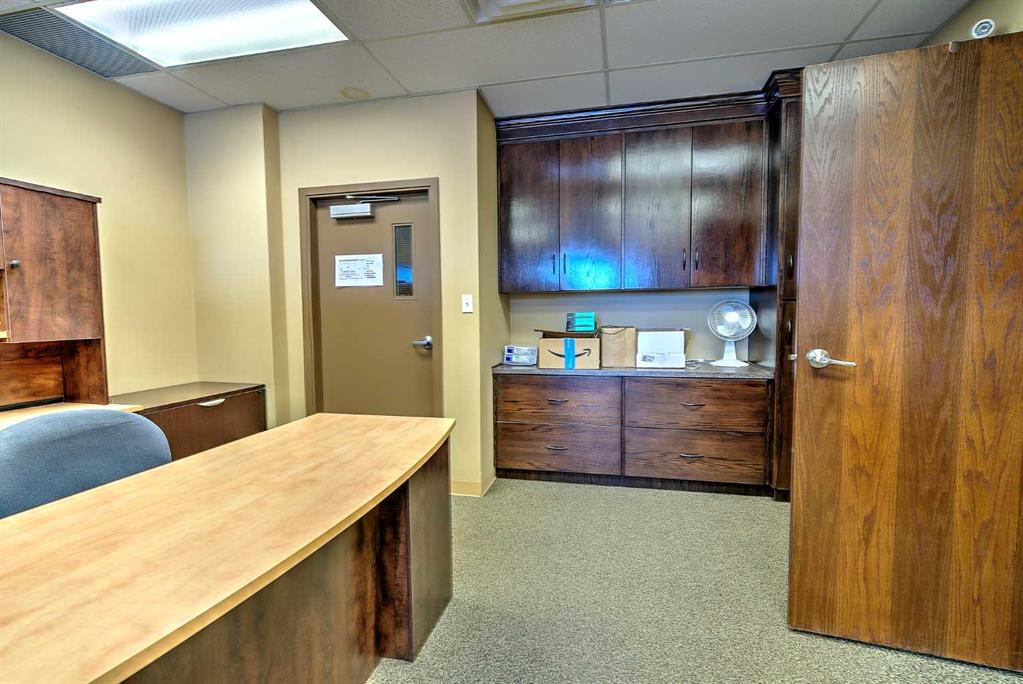 135 & 141 Clearmile Avenue, Rural Red Deer County, Alberta, T4E 0A1 (107974900)