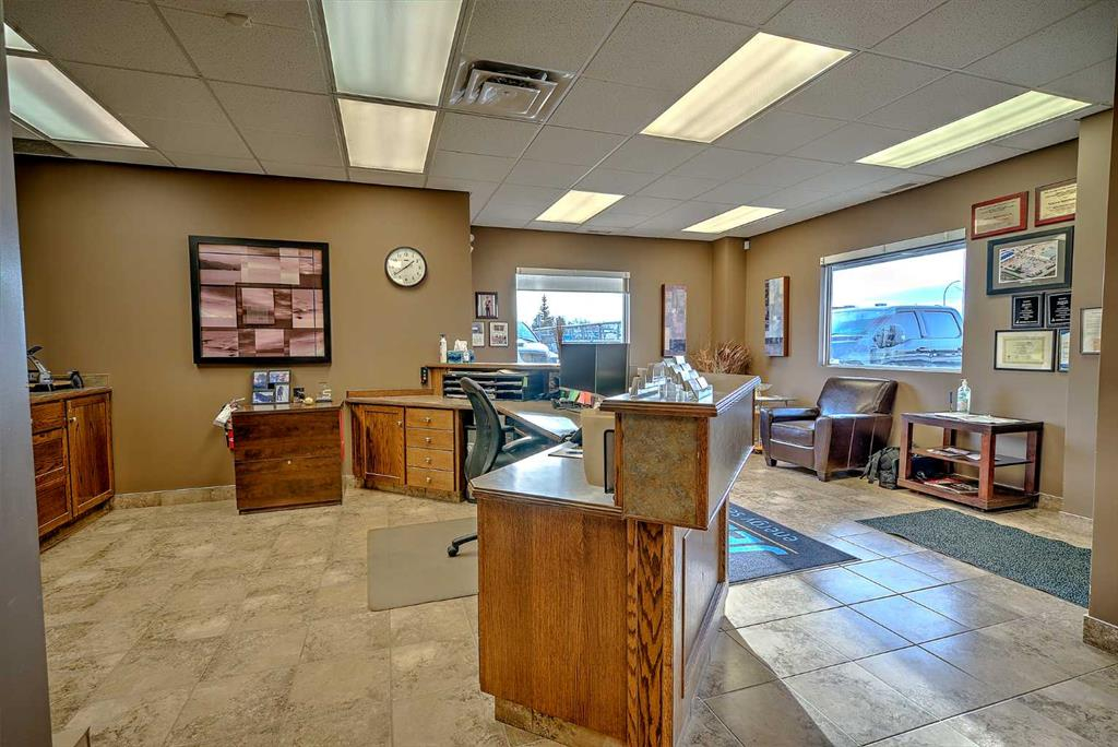 135 & 141 Clearmile Avenue, Rural Red Deer County, Alberta, T4E 0A1 (107974900)