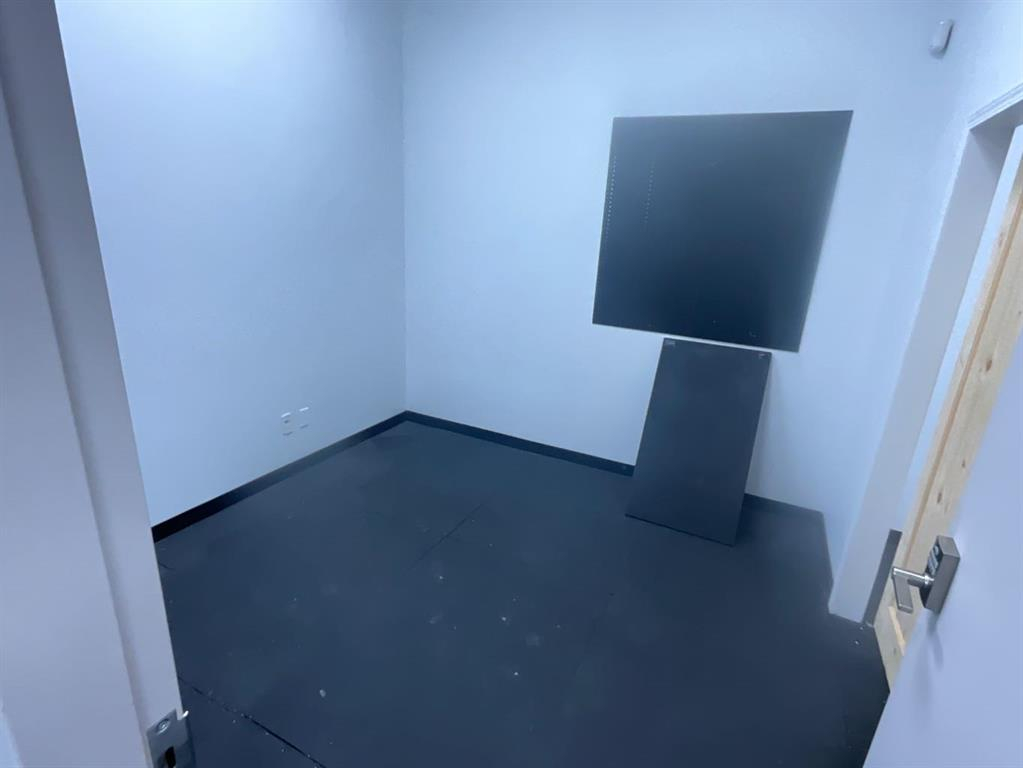 101-4770 Riverside Drive, Red Deer, Alberta, T4N 2Z7 (108032169)