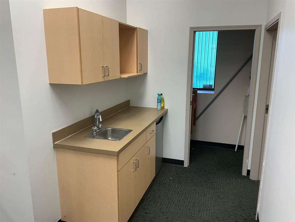 101-4770 Riverside Drive, Red Deer, Alberta, T4N 2Z7 (108032169)