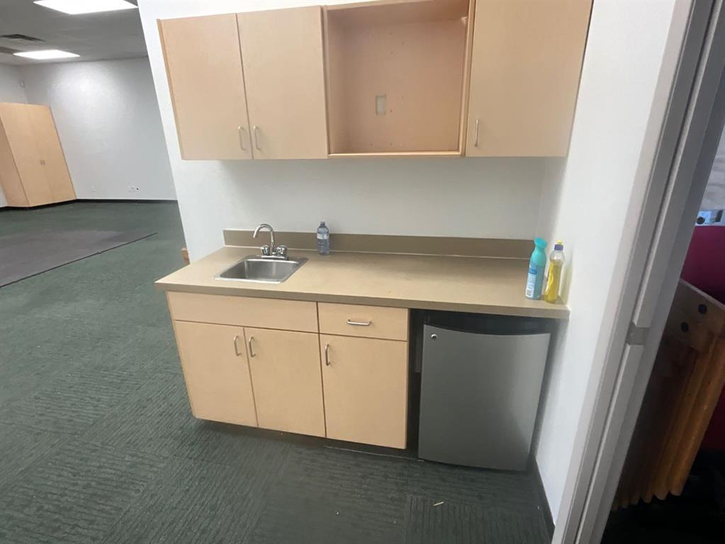 101-4770 Riverside Drive, Red Deer, Alberta, T4N 2Z7 (108032169)