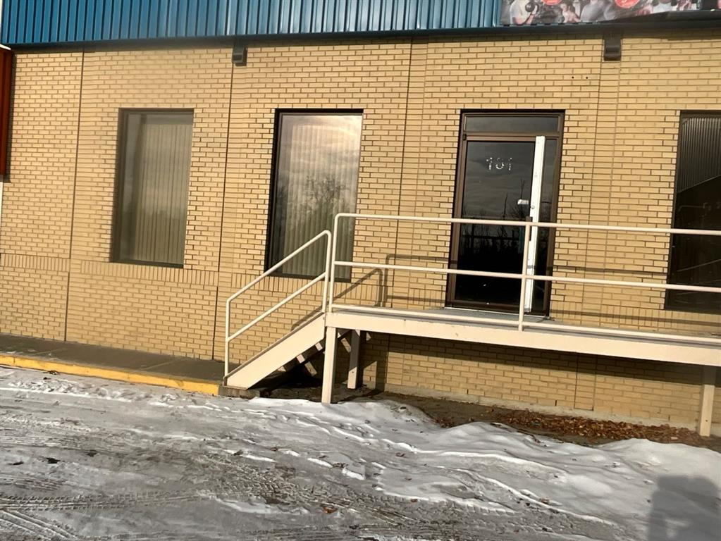 101-4770 Riverside Drive, Red Deer, Alberta, T4N 2Z7 (108032169)