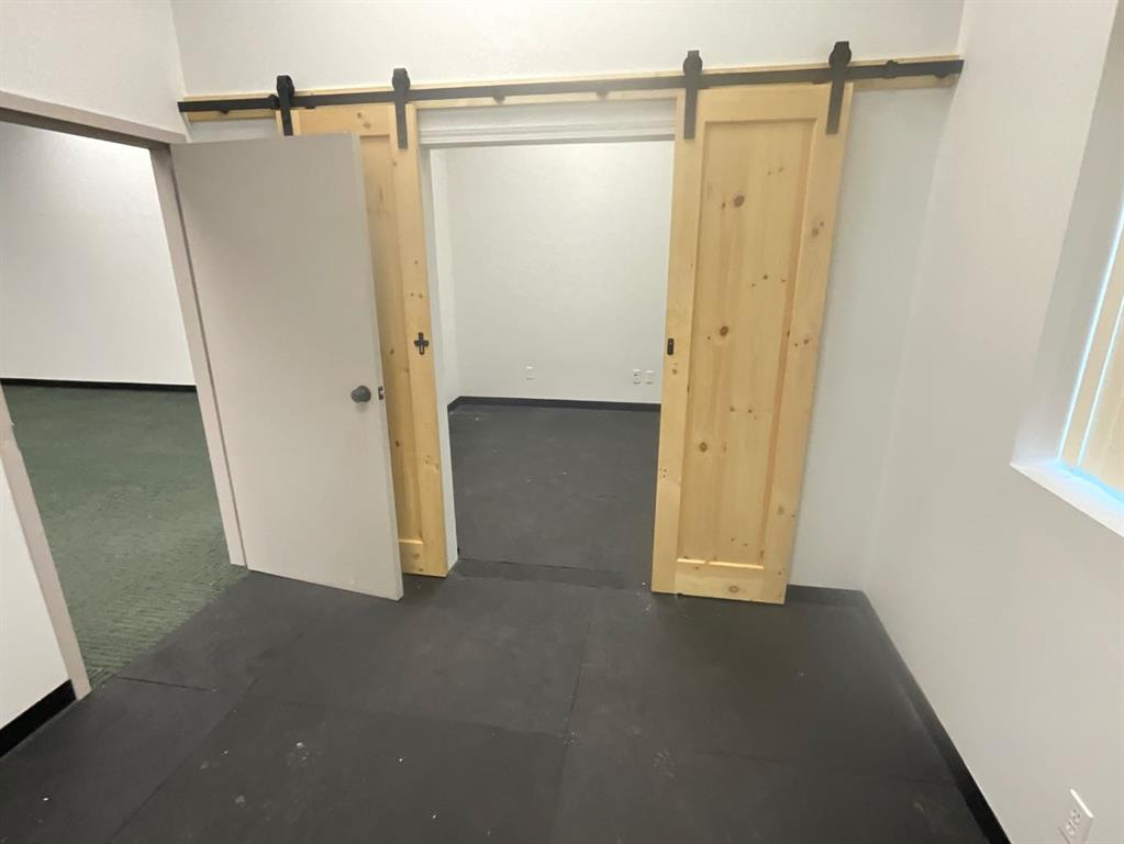 101-4770 Riverside Drive, Red Deer, Alberta, T4N 2Z7 (108032169)