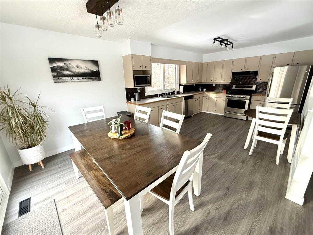 28045 TWP RD 384, Rural Red Deer County, Alberta, T4E3E3 (108055210)