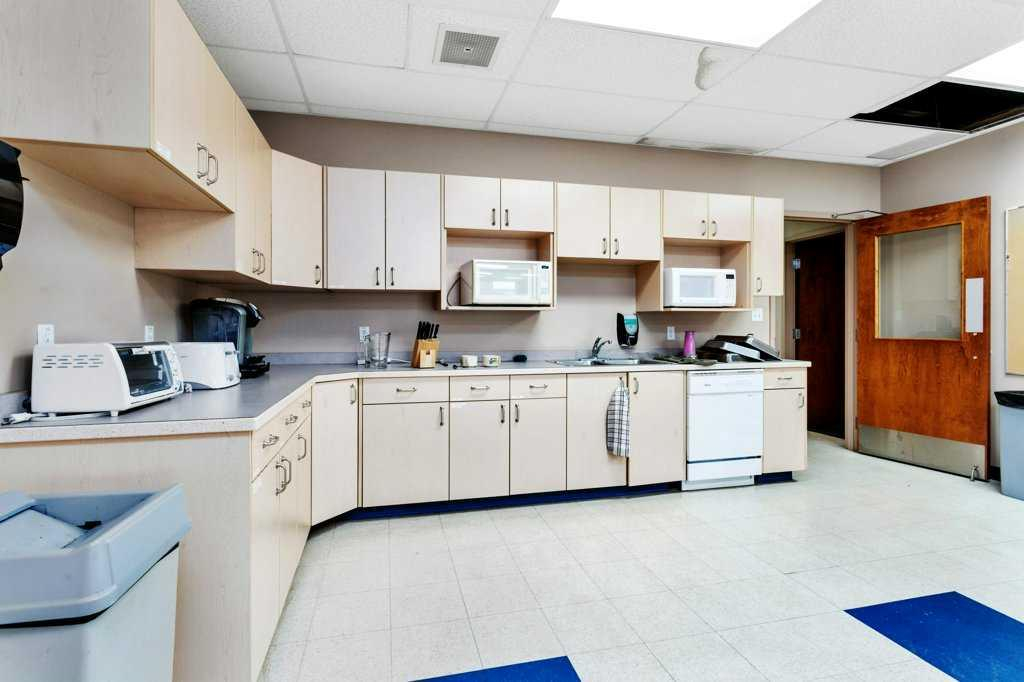 22 McKenzie Drive, Rural Red Deer County, Alberta, T4S 2H4 (108128292)