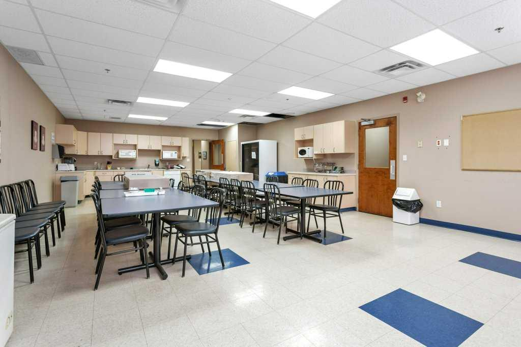 22 McKenzie Drive, Rural Red Deer County, Alberta, T4S 2H4 (108128292)