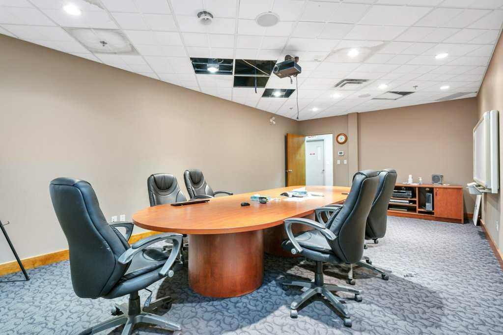 22 McKenzie Drive, Rural Red Deer County, Alberta, T4S 2H4 (108128292)