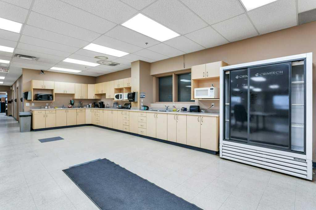 22 McKenzie Drive, Rural Red Deer County, Alberta, T4S 2H4 (108128292)