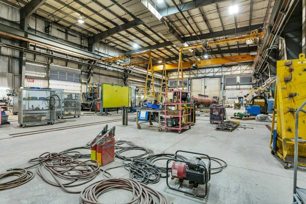 22 McKenzie Drive, Rural Red Deer County, Alberta, T4S 2H4 (108128292)