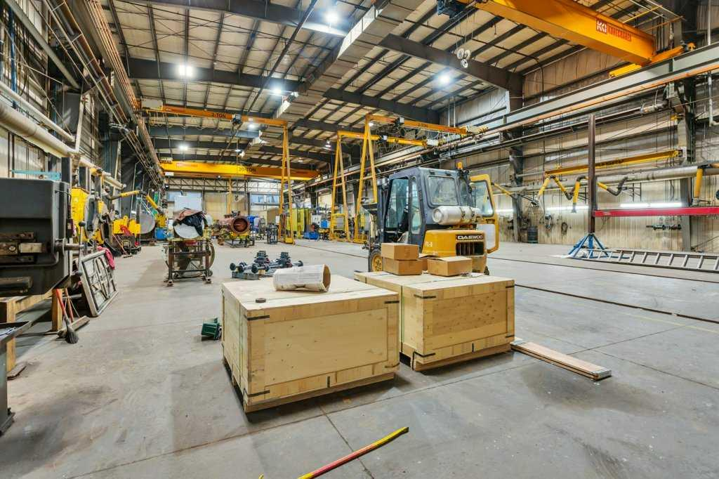 22 McKenzie Drive, Rural Red Deer County, Alberta, T4S 2H4 (108128292)