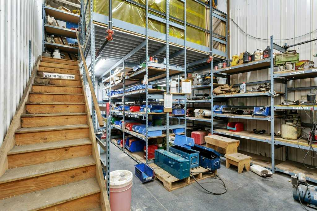 22 McKenzie Drive, Rural Red Deer County, Alberta, T4S 2H4 (108128292)