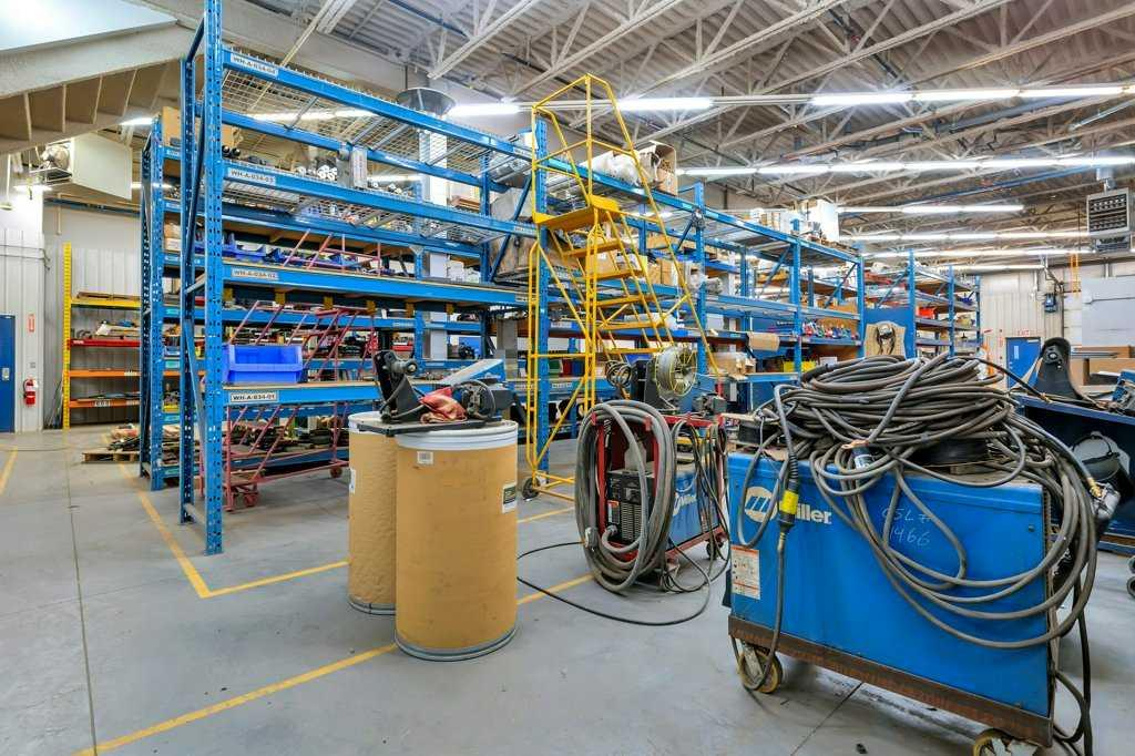 22 McKenzie Drive, Rural Red Deer County, Alberta, T4S 2H4 (108128292)