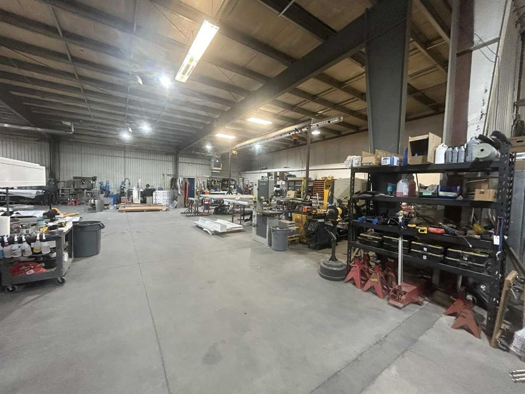 110 & 140-8319 Chiles Industrial Avenue, Red Deer, Alberta, T4P 2V5 (108165274)