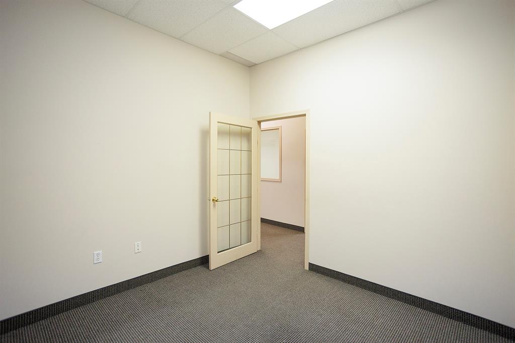 203-4807 50 Avenue, Red Deer, Alberta, T4N 4A5 (108450065)