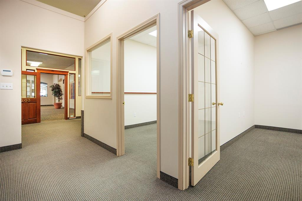 203-4807 50 Avenue, Red Deer, Alberta, T4N 4A5 (108450065)